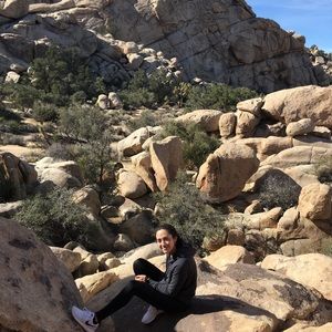 Meet your Posher, Ema